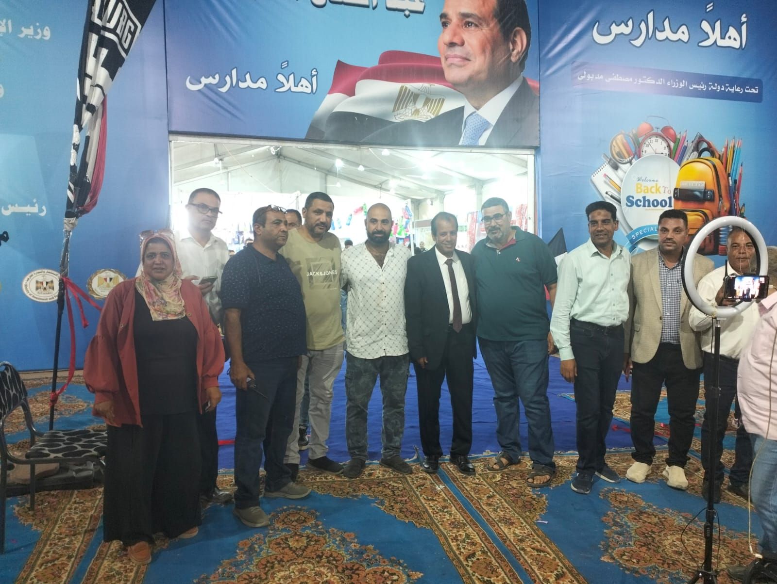 المواطنون فى معرض أهلا مدارس