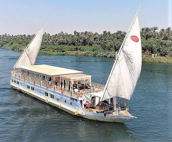 رحلات الدهبيات النيلية بين الأقصر وأسوان رحلات الدهبيات النيلية بين الأقصر وأسوان