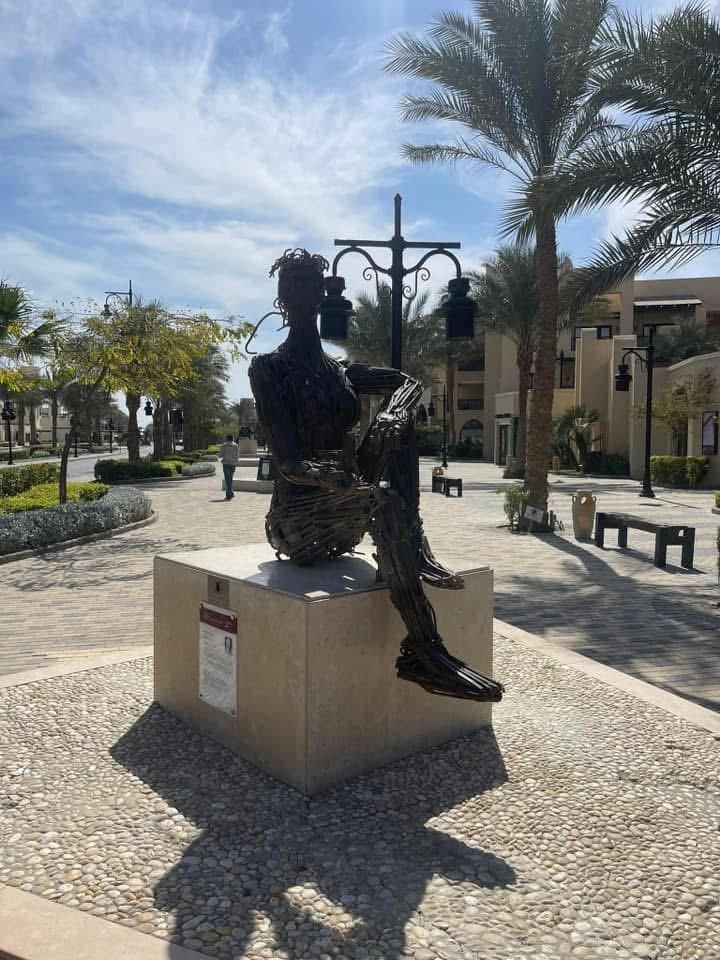 تماثيل الممشى السياحى بالغردقة