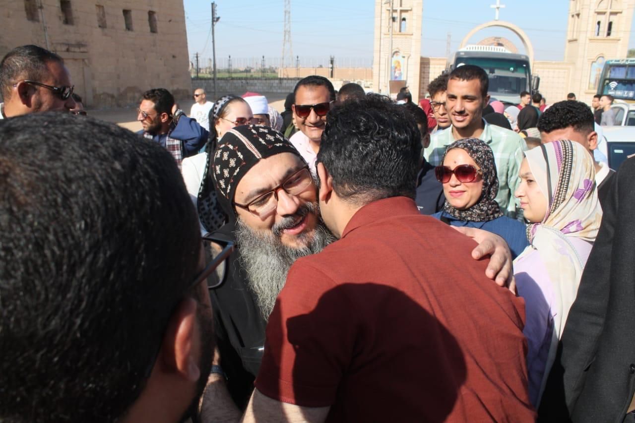 استقبال نائب المحافظ والشباب