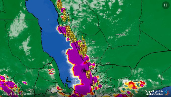 انتشار واسع لـ السحب الرعدية القوية على مرتفعات غرب المملكة