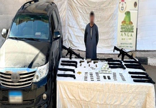 المتهمون والمضبوطات (11)