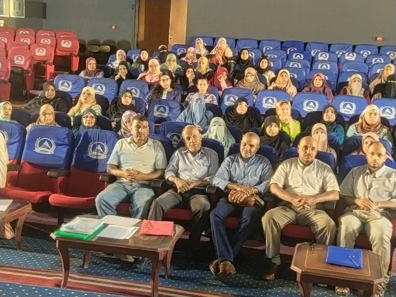 فعاليات تدريب معلمى ومعلمات اللغة العربية على المنهج المطور فعاليات تدريب معلمى ومعلمات اللغة العربية على المنهج المطور