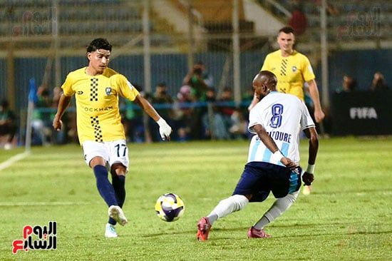 لقاء بيراميز و أوكلاند سيتى لقاء بيراميز و أوكلاند سيتى