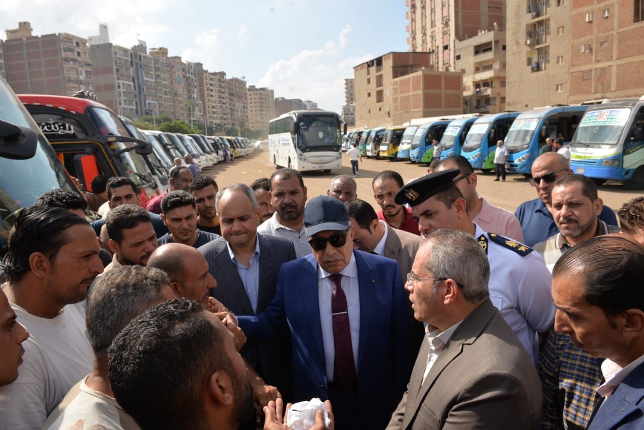 اصطفاف 62 أتوبيس تعمل مع بدء الدراسة بأجرة موحدة 5 جنيهات فى الدقهلية