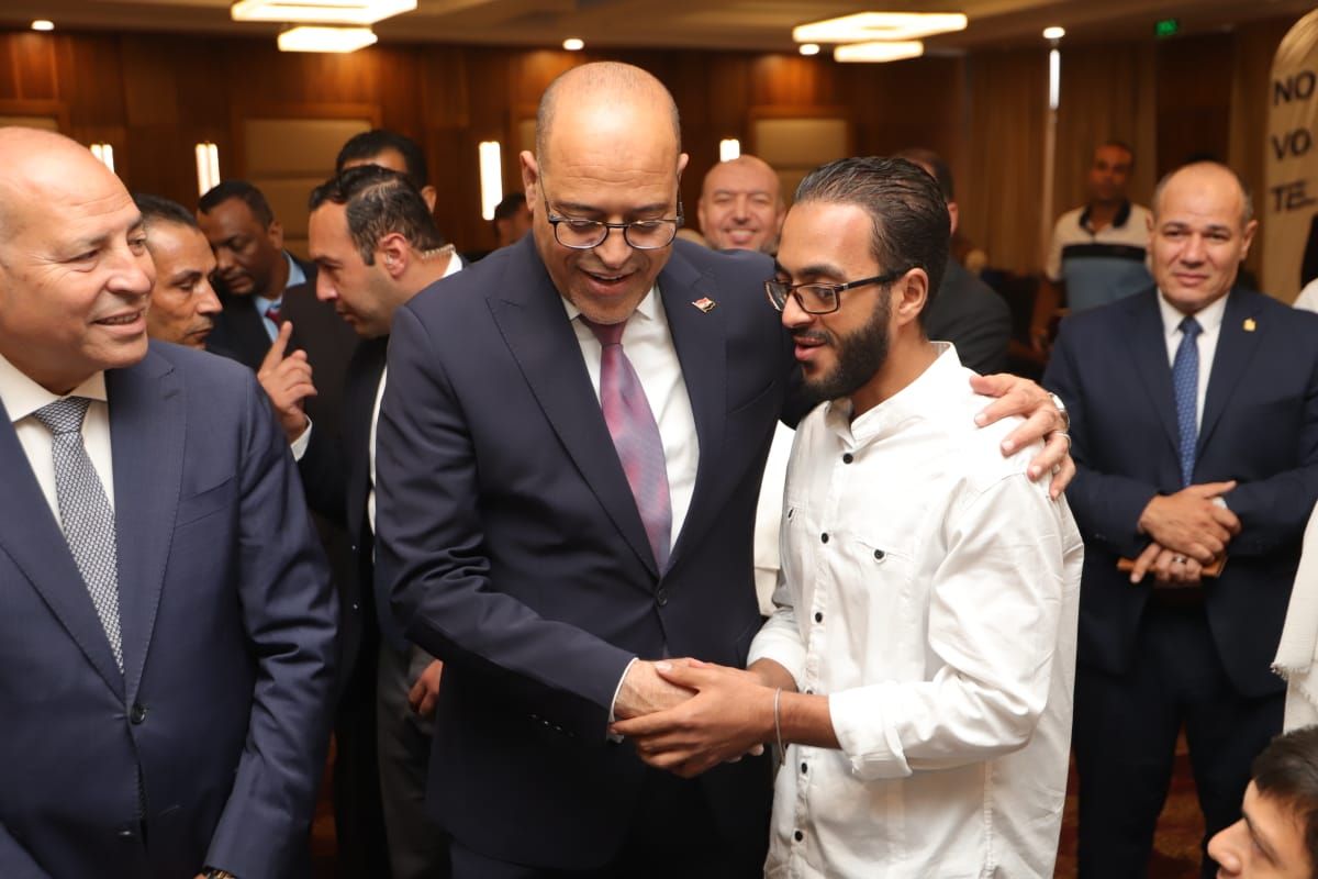 وزير العمل ومحافظ القاهرة وزير العمل ومحافظ القاهرة