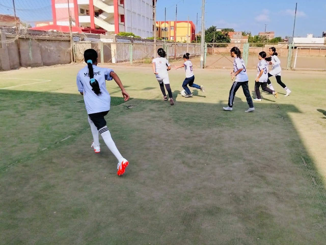الأطفال والبنات المشاركات فى المبادرة (3) الأطفال والبنات المشاركات فى المبادرة (3)