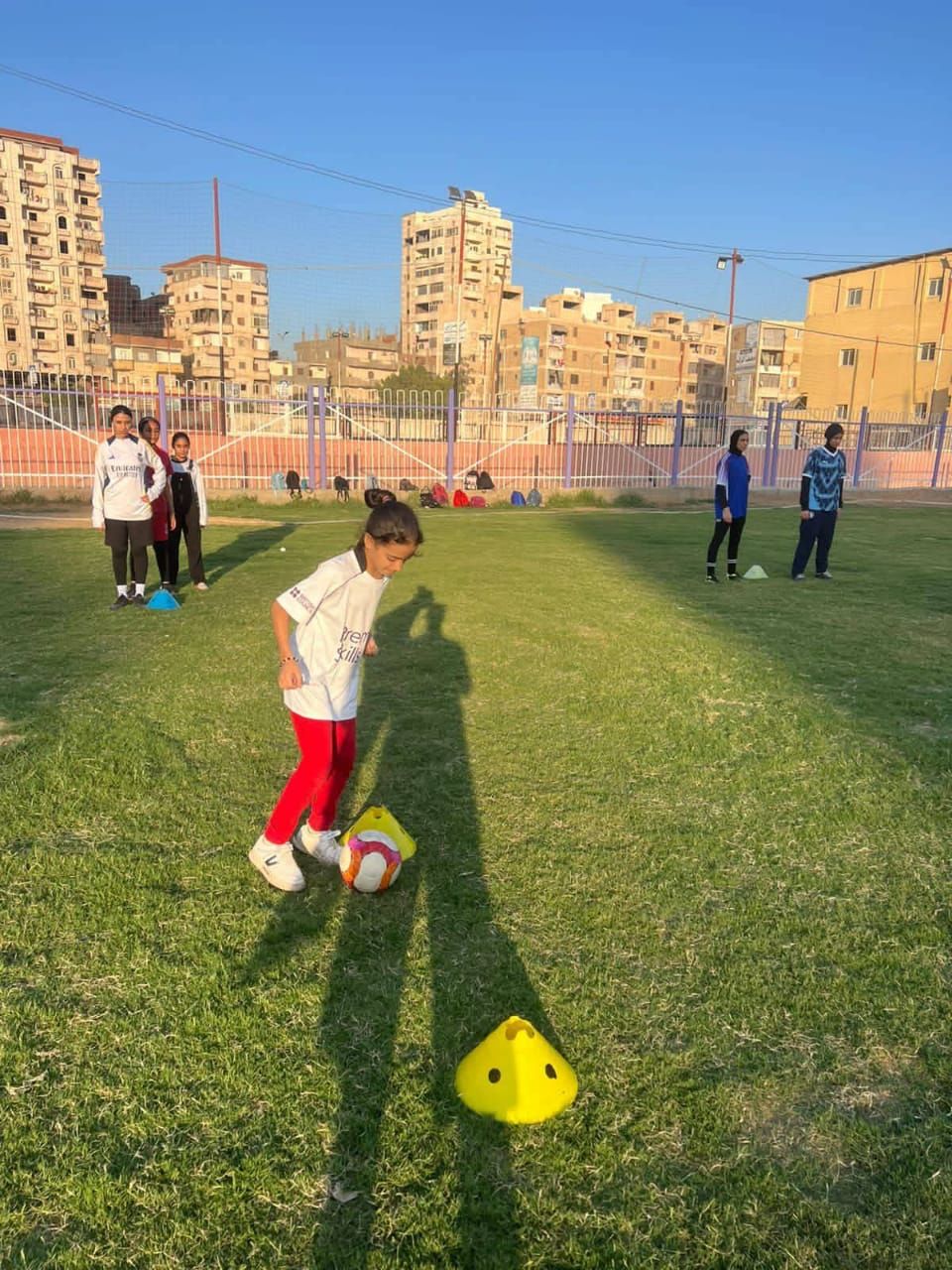 الأطفال والبنات المشاركات فى المبادرة (4) الأطفال والبنات المشاركات فى المبادرة (4)