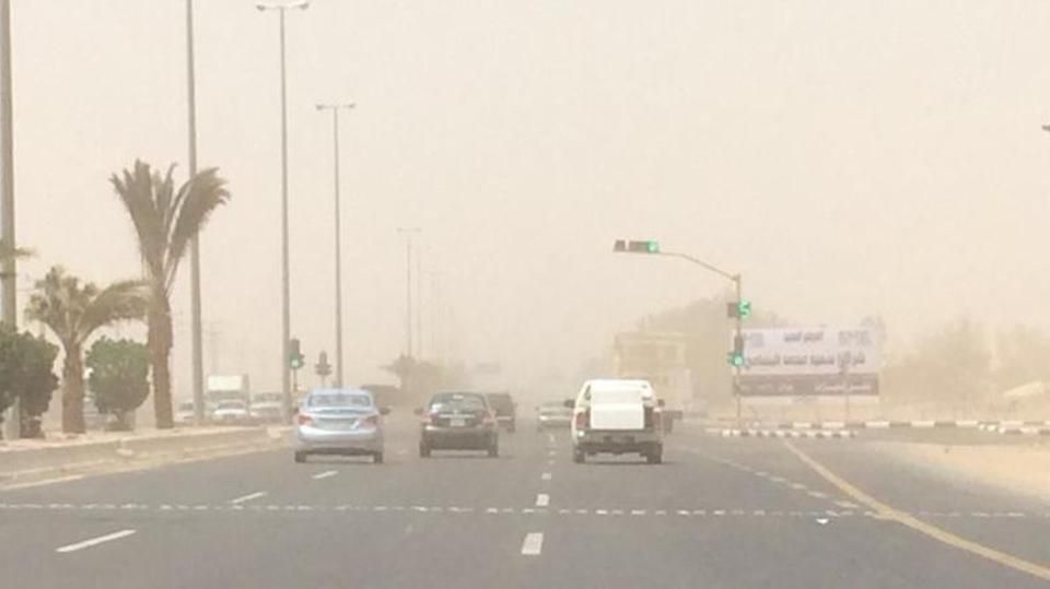 غبار وأمطار على 8 مناطق اليوم