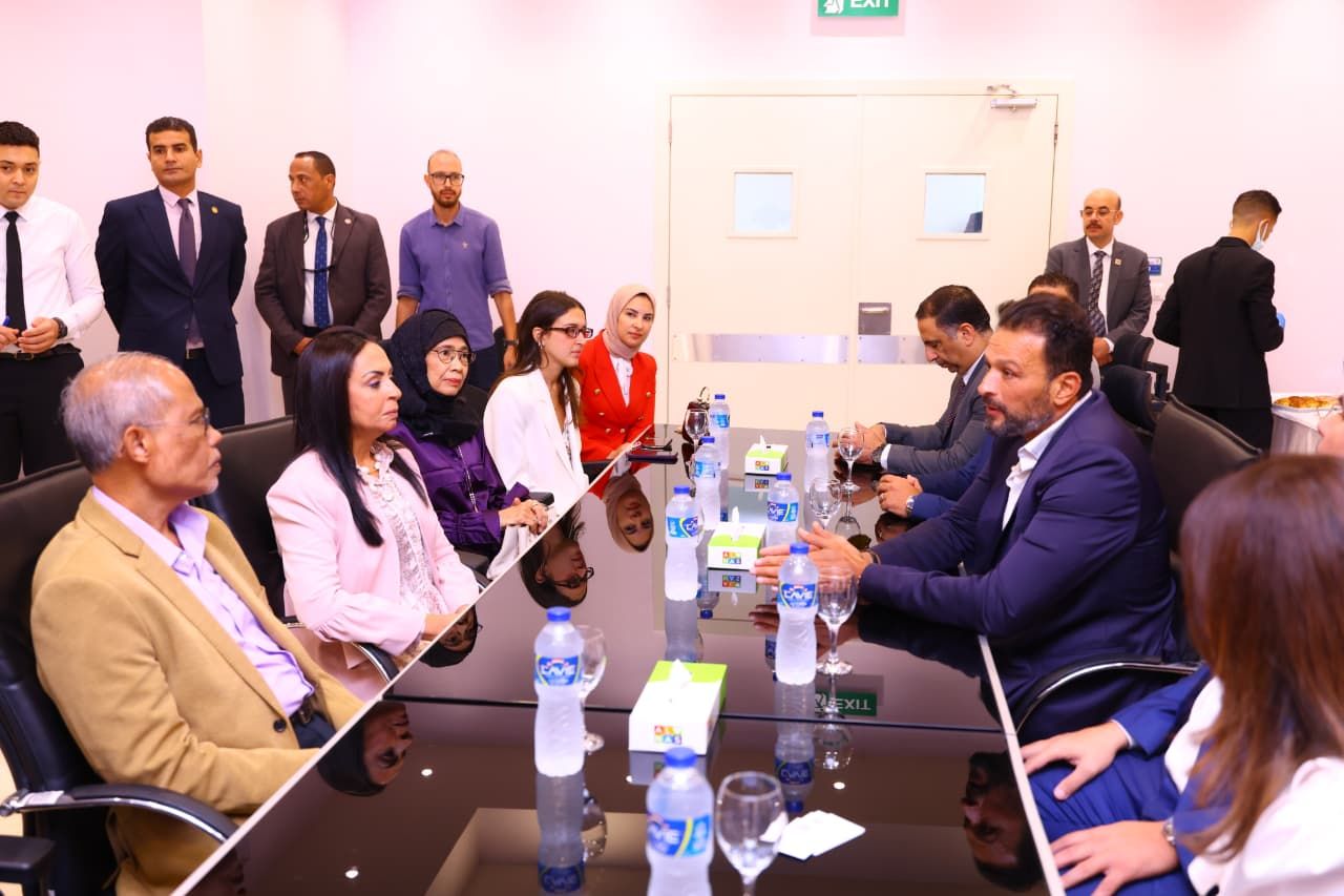 وزيرة التضامن تصطحب وزير الأسرة والتنمية الاجتماعية بجمهورية سنغافورة