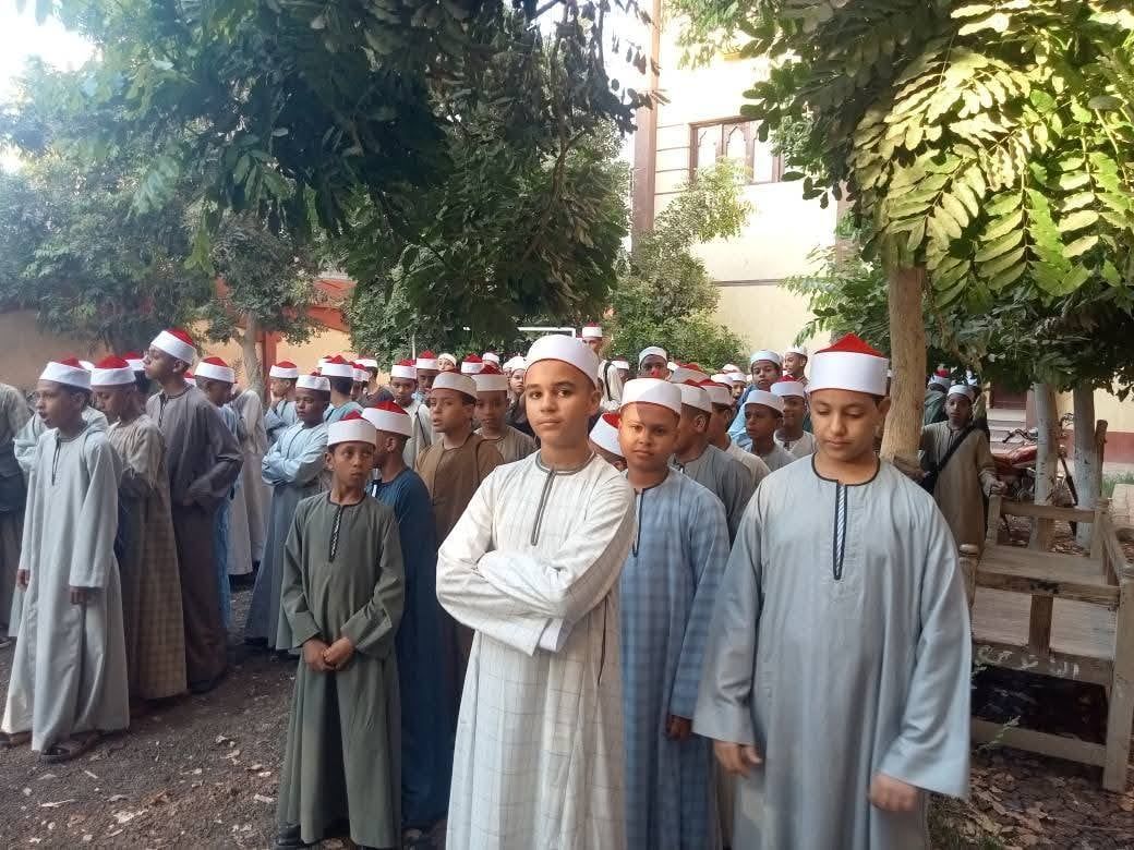 طلبة المعاهد الأزهرية فى الأقصر مع بداية العام الجديد طلبة المعاهد الأزهرية فى الأقصر مع بداية العام الجديد