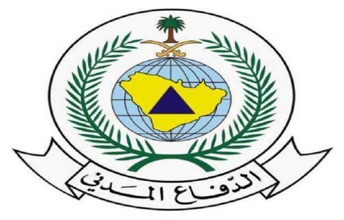 مدني المدينة المنورة ينقذ 3 أشخاص احتجزوا داخل مركبة