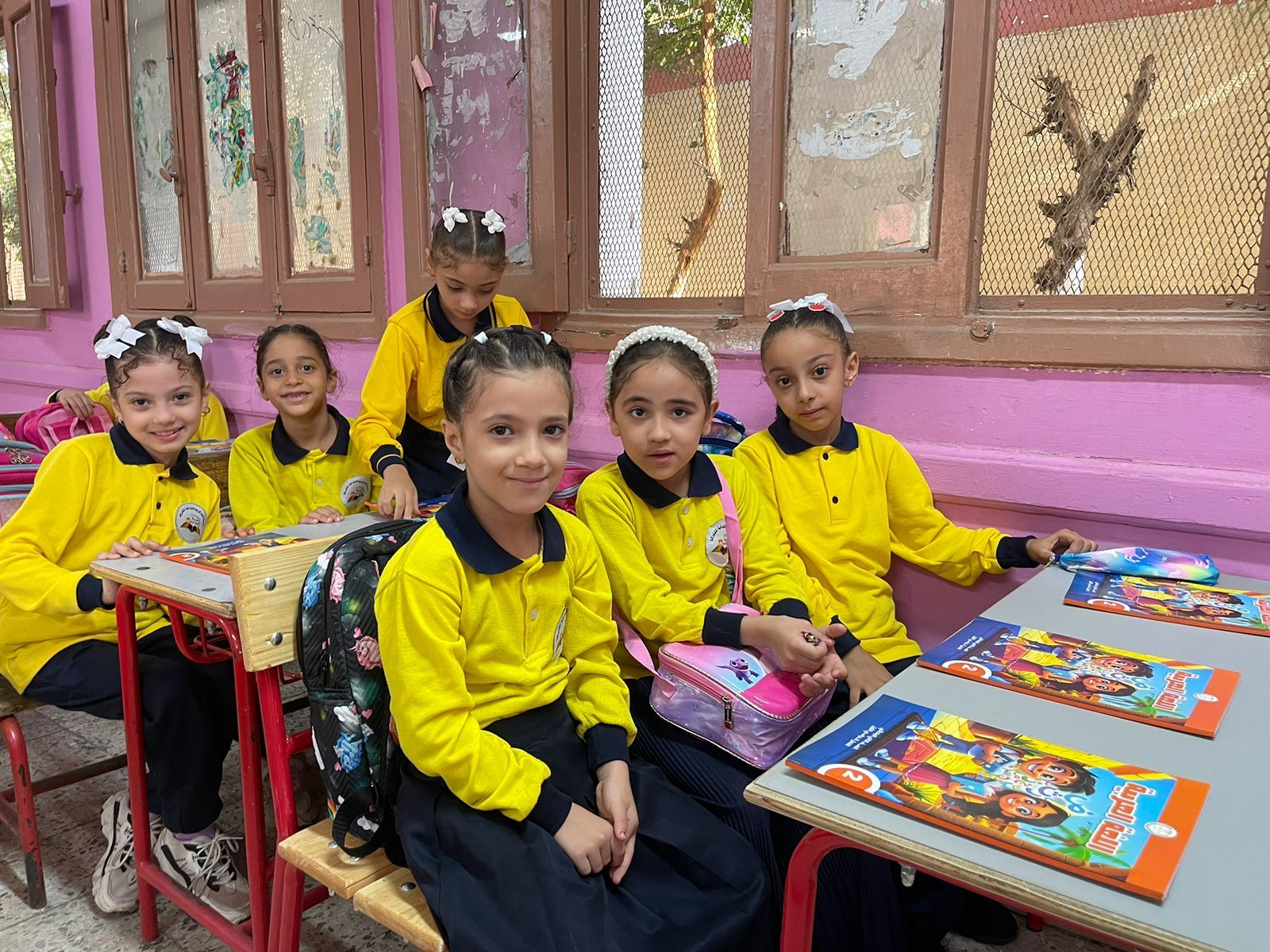 انتظام تلاميذ الجيزة فى فصولهم بالعام الدراسى الجديد انتظام تلاميذ الجيزة فى فصولهم بالعام الدراسى الجديد