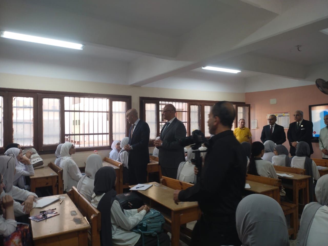 وزير التربية والتعليم في جولة مفاجئة بمدارس القليوبية (15) وزير التربية والتعليم في جولة مفاجئة بمدارس القليوبية (15)
