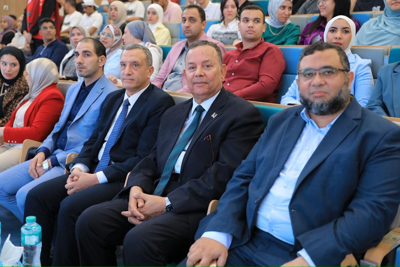 رئيس الجامعة وعمداء الكليات رئيس الجامعة وعمداء الكليات