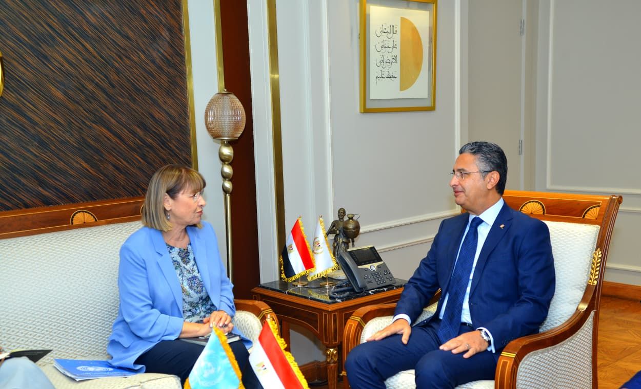 وزير التموين يلتقي منسقة الأمم المتحدة لبحث تعزيز التعاون في الأمن الغذائي والتحول الرقمي وزير التموين يلتقي منسقة الأمم المتحدة لبحث تعزيز التعاون في الأمن الغذائي والتحول الرقمي
