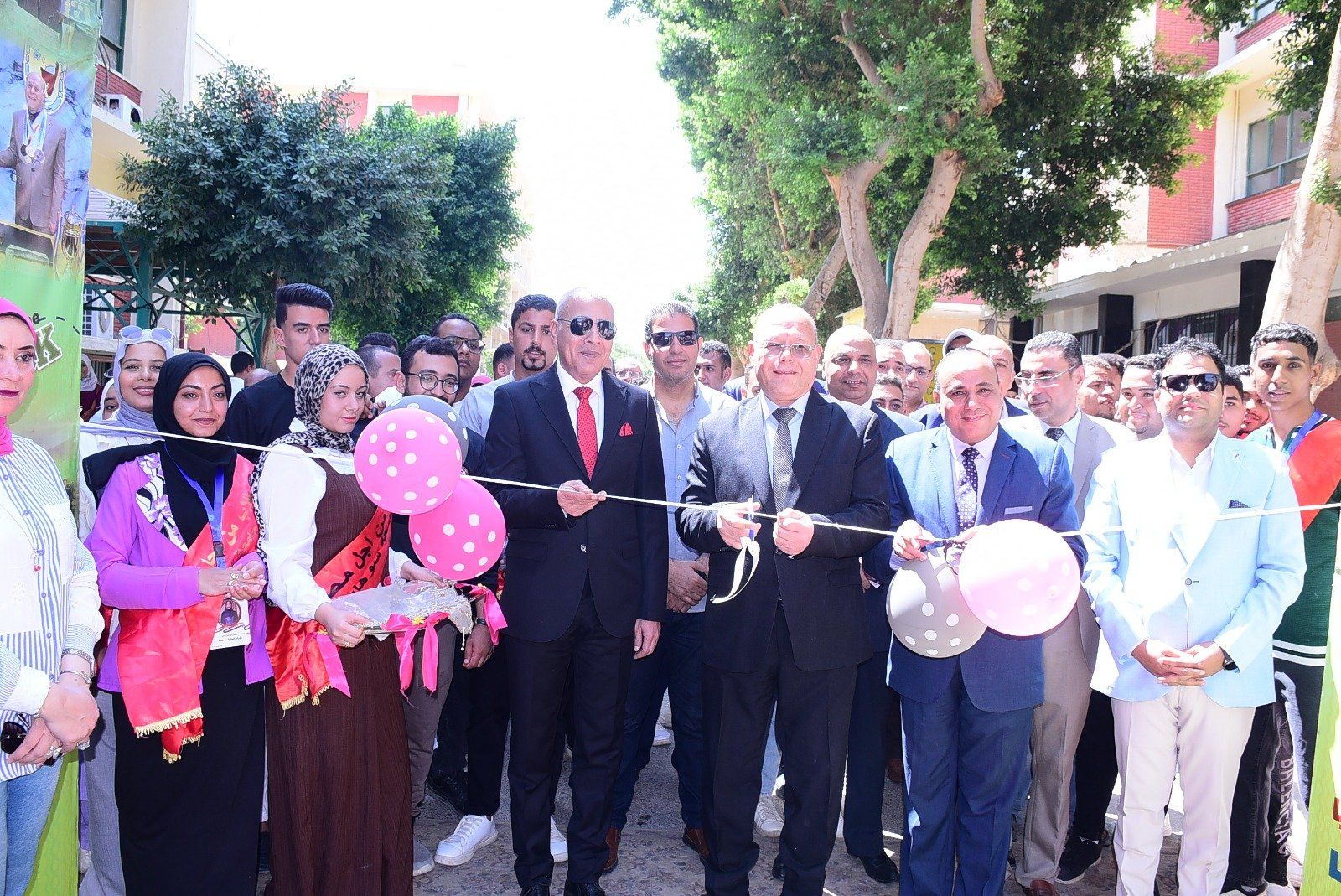 رئيس الجامعة يفتتح الانشطة الكلابية