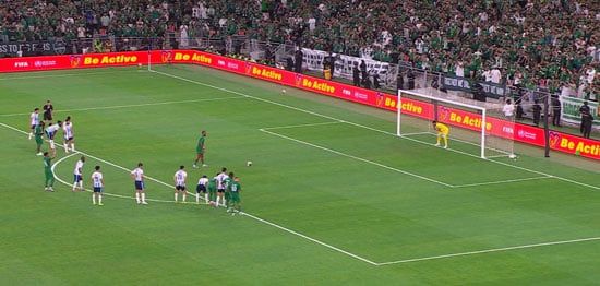 إيفان توني يسجل التعادل لـلأهلي السعودى