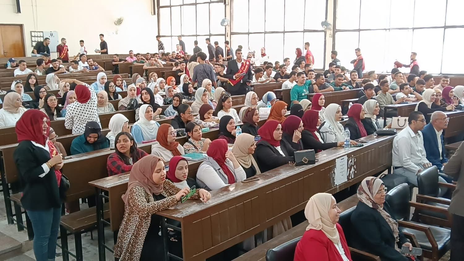اجواء احتفالية قي الاستقبال اجواء احتفالية قي الاستقبال