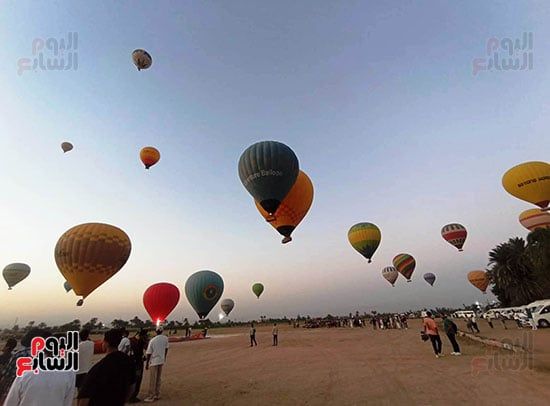 سماء-غرب-الأقصر-تشهد-عودة-تحليق-رحلات-البالون-الطائر