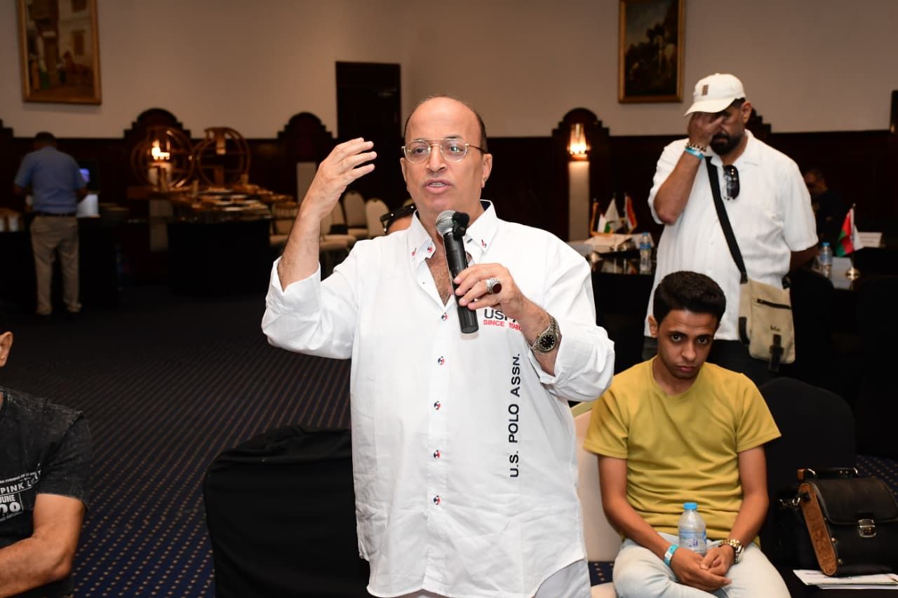 الحضور في الندوة