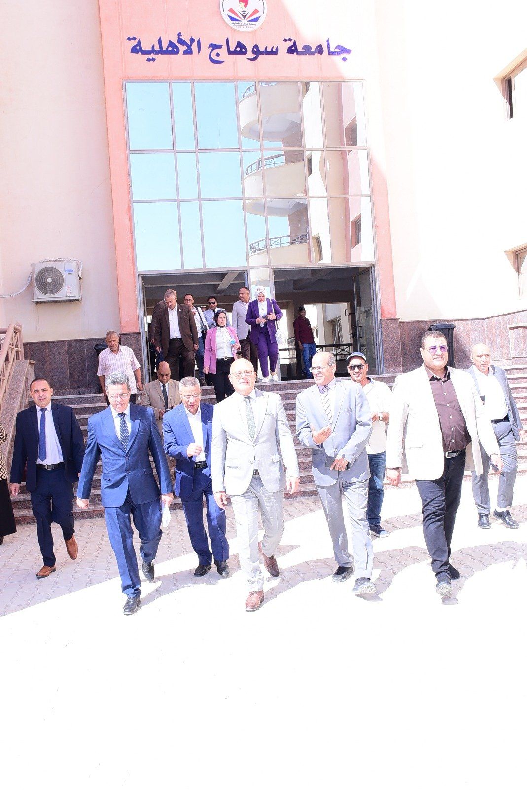 رئيس جامعة سوهاج بالجامعة الاهلية