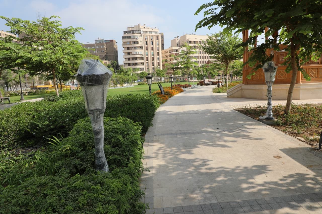 الحديقة من الداخل