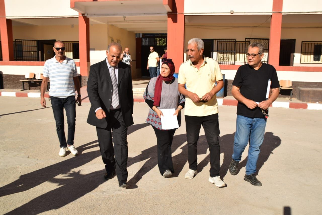الغرباوي يتفقد المدرسة الغرباوي يتفقد المدرسة