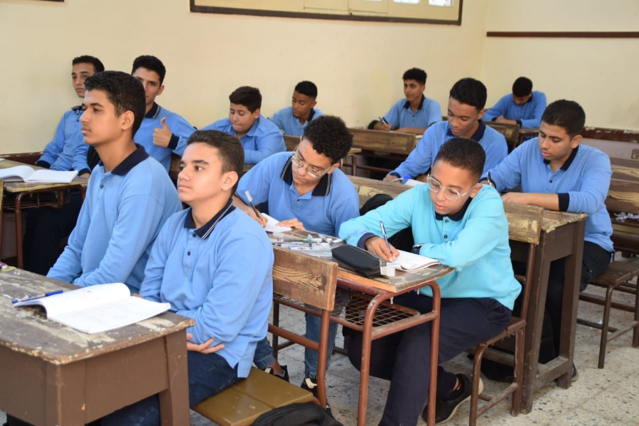 طلاب الثانوية للعامة ببورسعيد طلاب الثانوية للعامة ببورسعيد