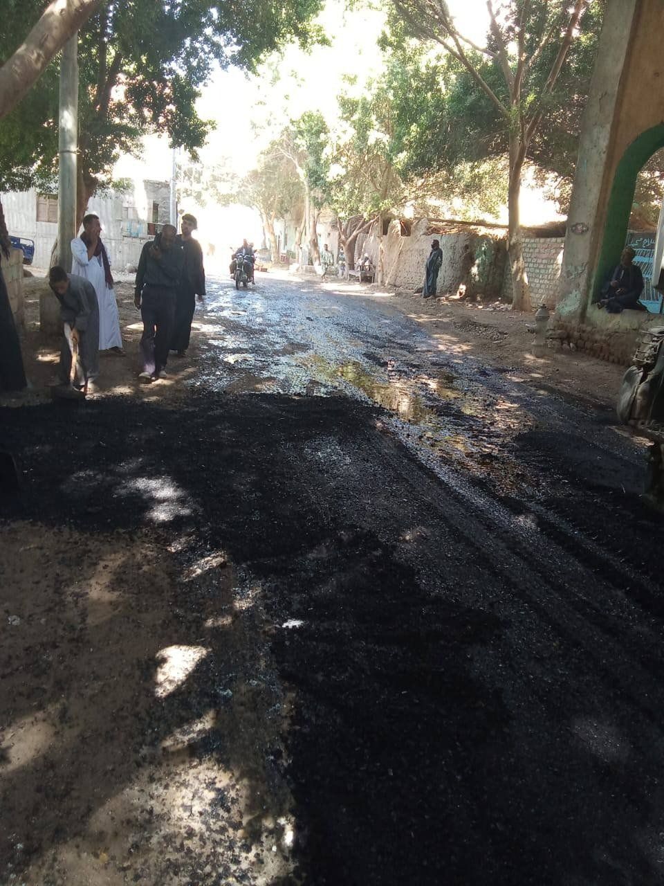 جانب من عمليات الرصف (2) جانب من عمليات الرصف (2)