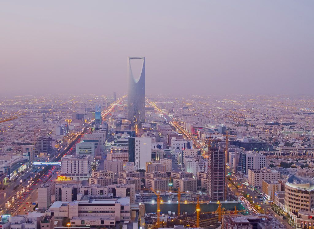 القبض على 6 باكستانيين روجوا لـ 163,391 قرصًا خاضعًا لتنظيم التداول الطبي
