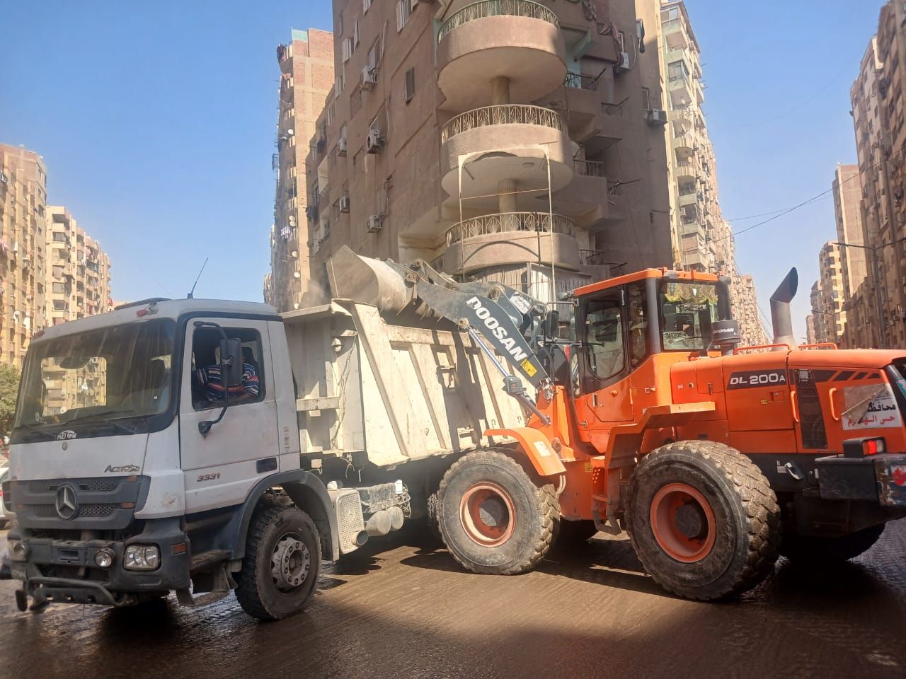 جانب من رفع الإشغالات جانب من رفع الإشغالات
