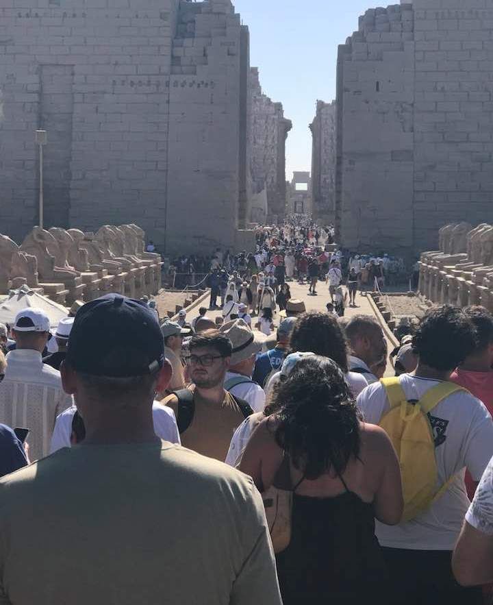 التوافد السياحى اليومى فى معابد الأقصر والكرنك التوافد السياحى اليومى فى معابد الأقصر والكرنك