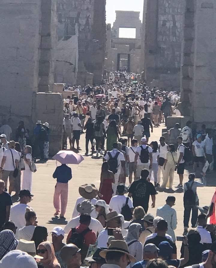 حالة من الإقبال السياحية المميزة يومياً فى الكرنك حالة من الإقبال السياحية المميزة يومياً فى الكرنك