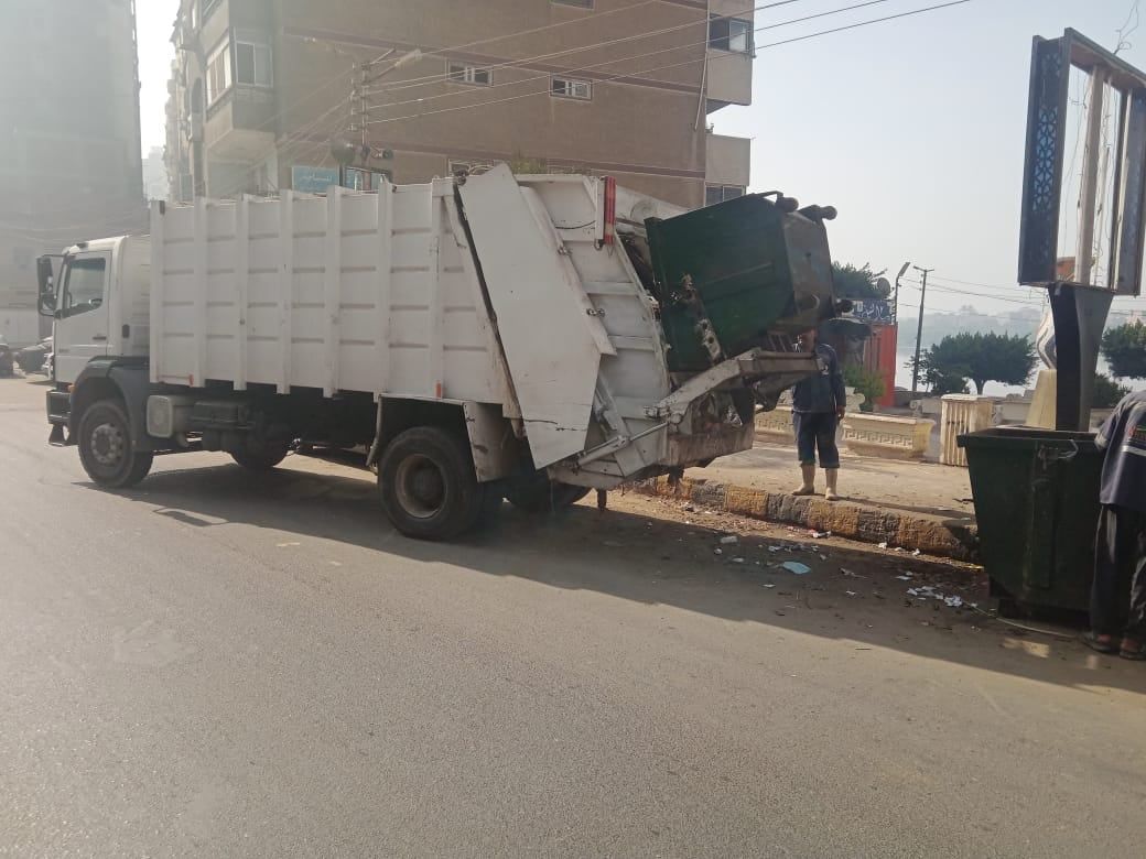 تفريغ صناديق القمامة تفريغ صناديق القمامة