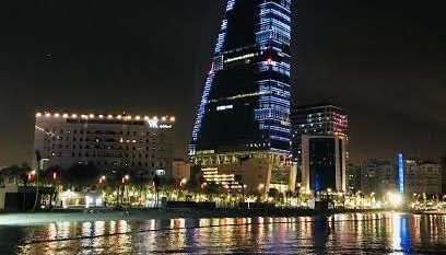 8 ساعات من الرياح وارتفاع الأمواج في جدة ورابغ