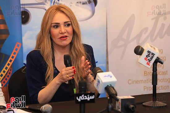 ايمان جمجوم تلقى كلمتها ايمان جمجوم تلقى كلمتها