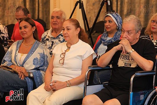 جانب من حضور الندوة جانب من حضور الندوة