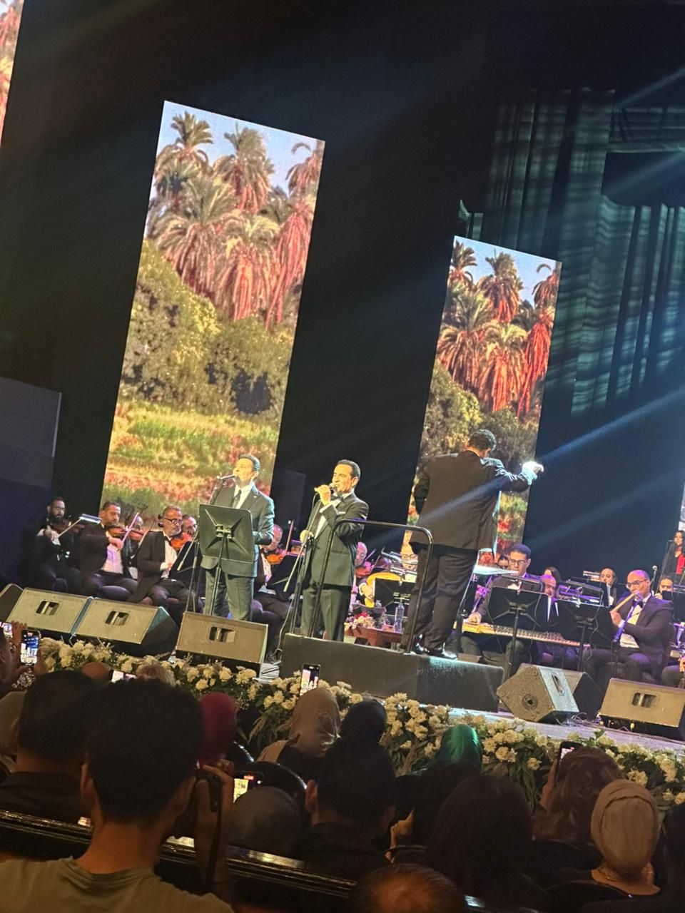 محمد ثروت وهاني شاكر يغنيان ديو بلدي (2) محمد ثروت وهاني شاكر يغنيان ديو بلدي (2)
