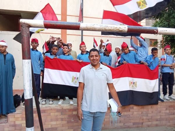 بأعلام مصر طلبة الأزهر الشريف بالأقصر يحتفلون بذكرى نصر أكتوبر