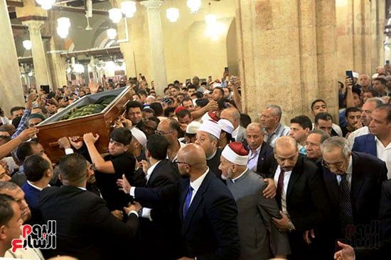 تشييع جنازة الدكتور أحمد عمر هاشم (34) تشييع جنازة الدكتور أحمد عمر هاشم (34)