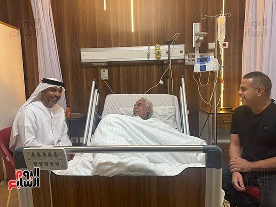 210445-سفير-الإمارات-ينقل-تحية-الشيخ-محمد-بن-زايد-إلى-كابتن-حسن-شحاته