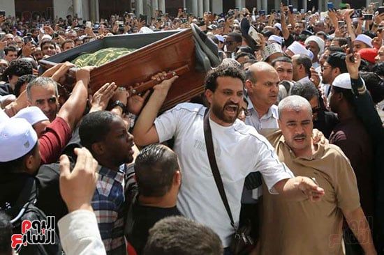 تشييع جنازة الدكتور أحمد عمر هاشم (30) تشييع جنازة الدكتور أحمد عمر هاشم (30)
