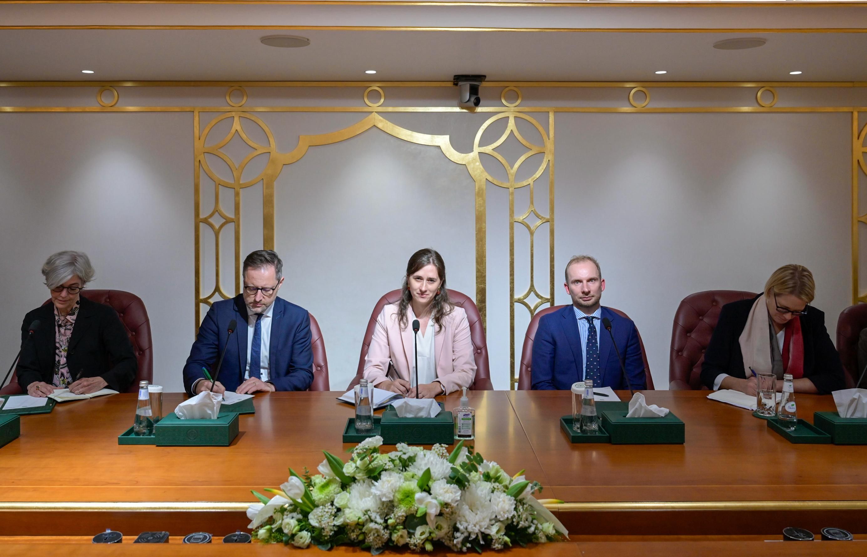 مؤتمر الرياض (3)