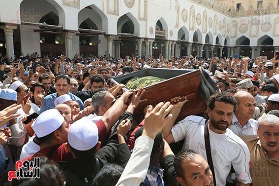 تشييع جنازة الدكتور أحمد عمر هاشم (18) تشييع جنازة الدكتور أحمد عمر هاشم (18)