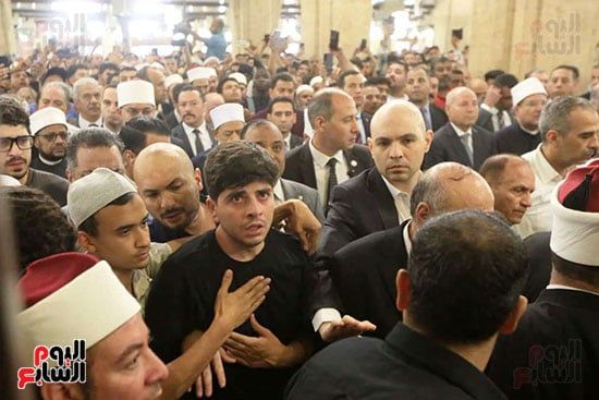 تشييع جنازة الدكتور أحمد عمر هاشم (17) تشييع جنازة الدكتور أحمد عمر هاشم (17)
