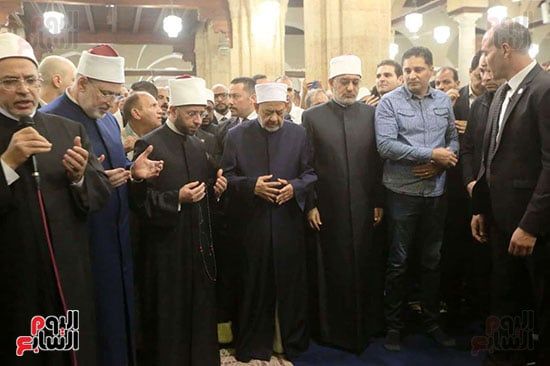 تشييع جنازة الدكتور أحمد عمر هاشم (6) تشييع جنازة الدكتور أحمد عمر هاشم (6)