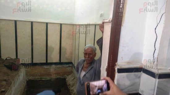 بناء-ضريح-للدكتور-أحمد-عمر-هاشم-بجوار-جده-بمسقط-رأسه-فى-الزقازيق-(4)