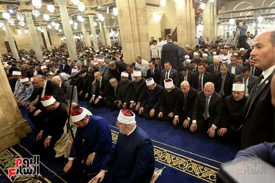 تشييع جنازة الدكتور أحمد عمر هاشم (20) تشييع جنازة الدكتور أحمد عمر هاشم (20)
