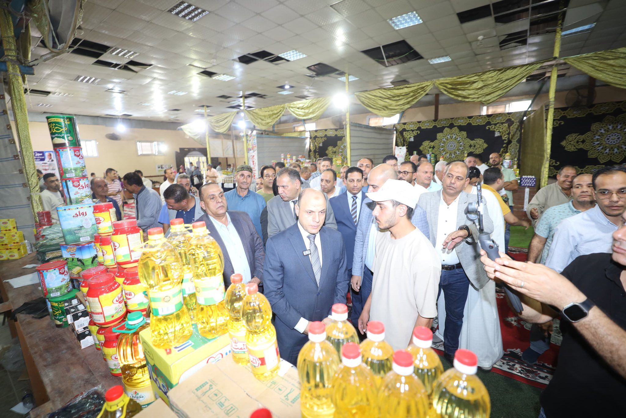 توفير السلع الغذائية بأسعار مخفضة بسوق اليوم الواحد